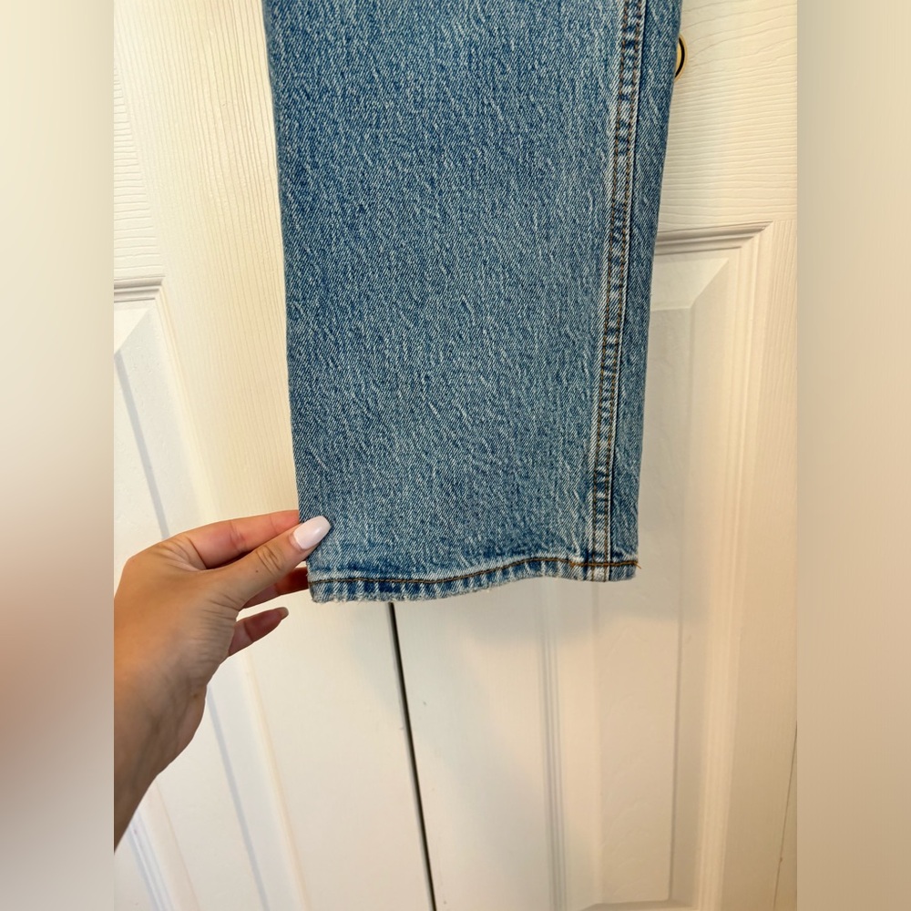 A&F Mid Rise Straight Jeans NEVER WORN - Picture 10 of 11